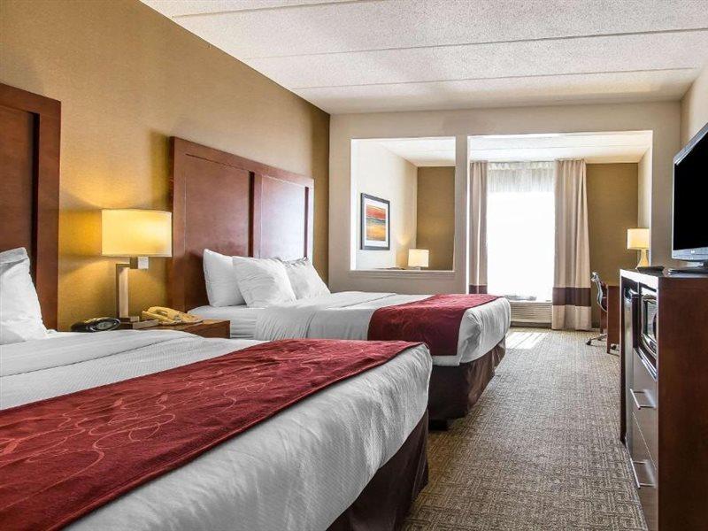 Comfort Suites Richmond Bagian luar foto