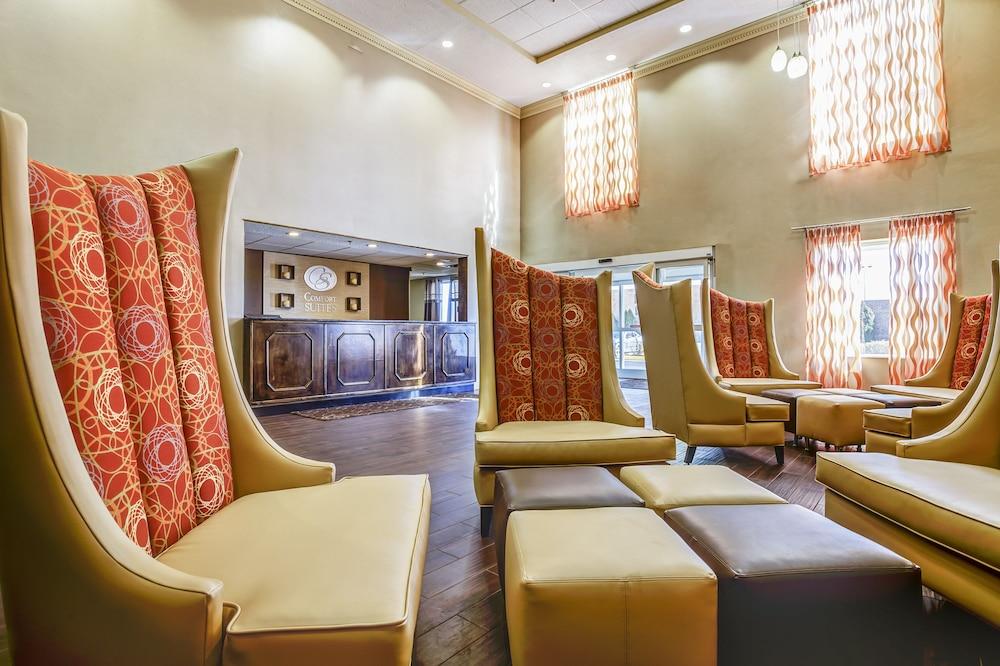 Comfort Suites Richmond Bagian luar foto
