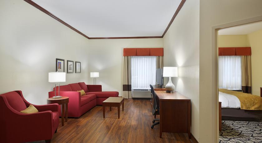 Comfort Suites Richmond Bagian luar foto