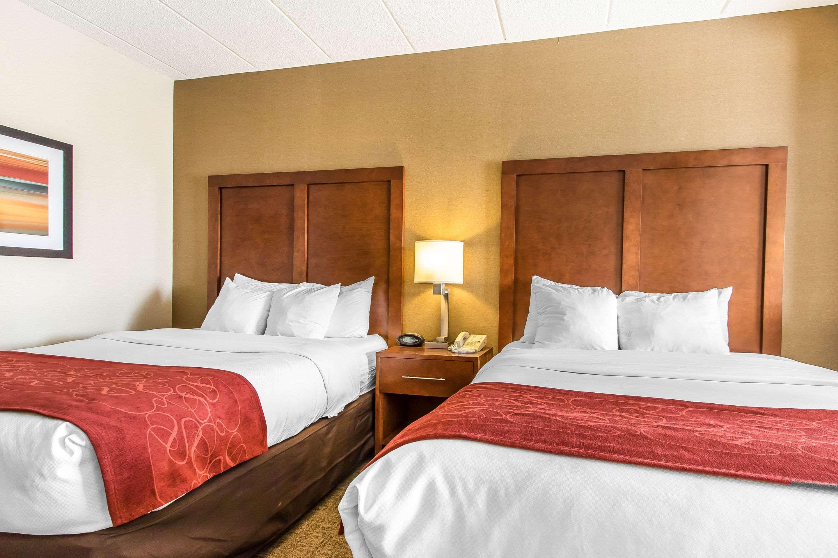 Comfort Suites Richmond Bagian luar foto