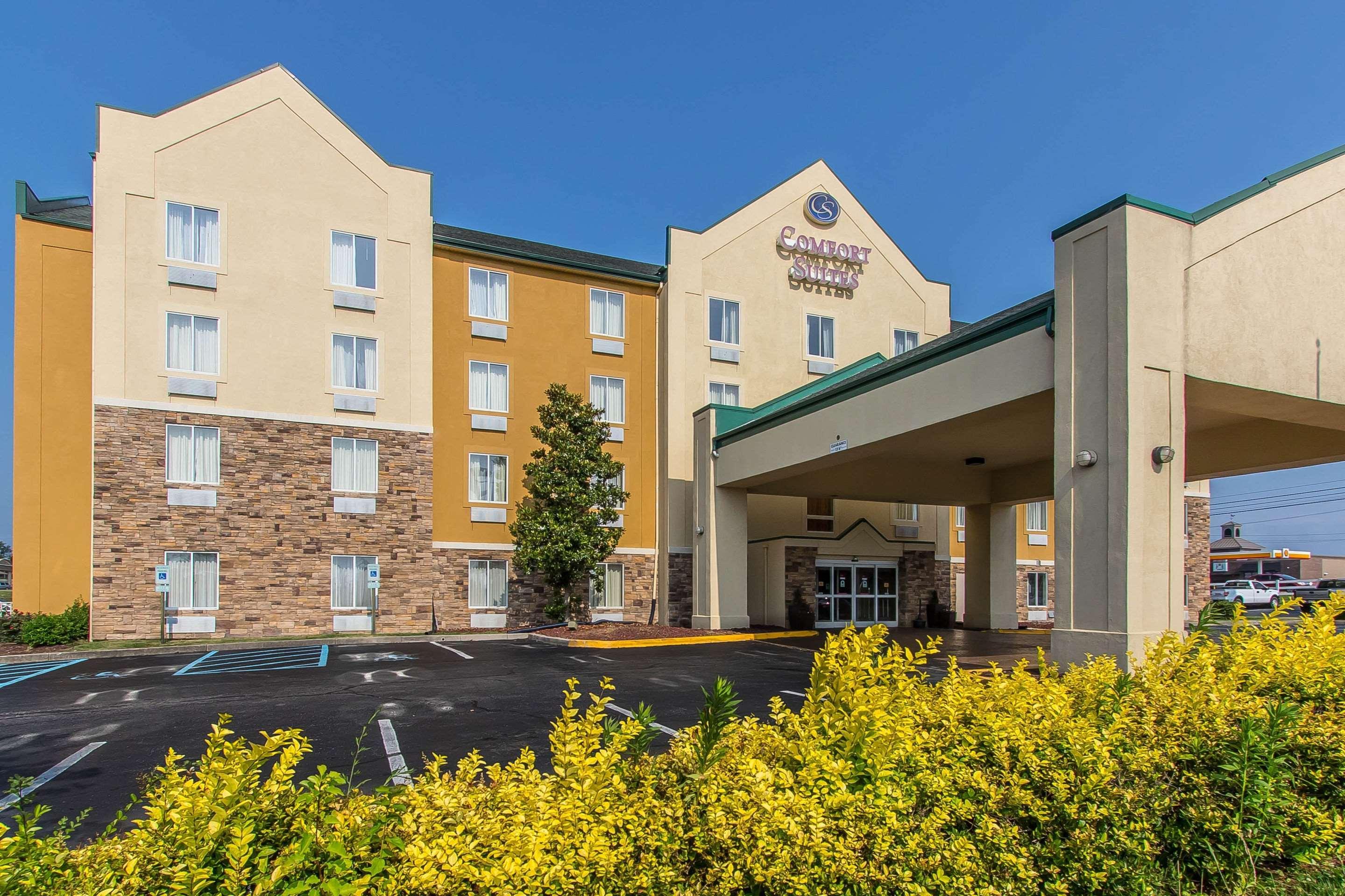 Comfort Suites Richmond Bagian luar foto